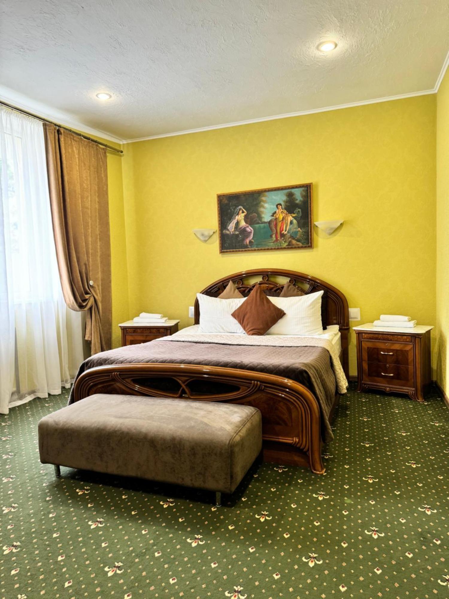 Randevu Otel Zhytomyr Dış mekan fotoğraf